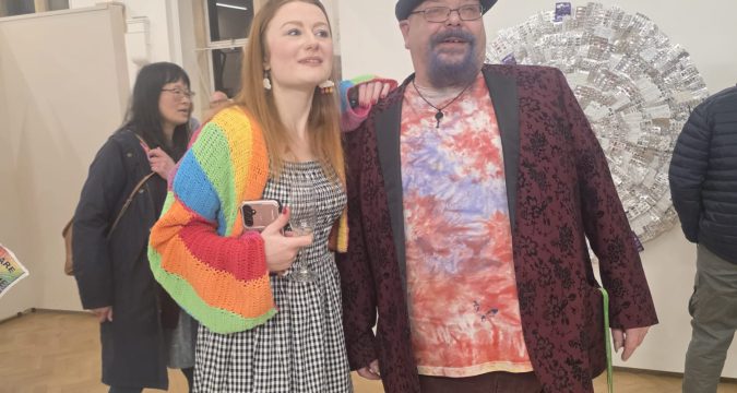 Trowbridge Service Users Group Collaborates with Award-Winning Artist Nicola Davis for “Art Heals” Exhibition Trowbridge Service Users Group was proud to attend the opening night of Art Heals, a new exhibition by our friend and long-time supporter Nicola Davis, now showing at The Pound Arts Centre, Corsham